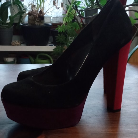 Guess Suede Color-block Platform Heels - Picture 3 of 5